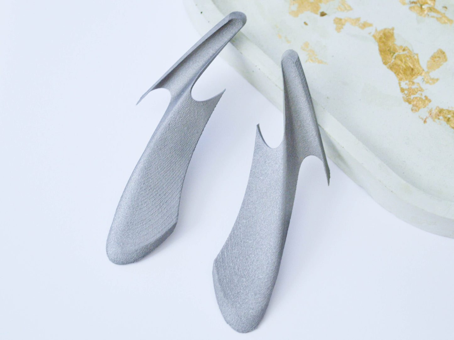 Gunmetal Silver — Paraslip Earrings